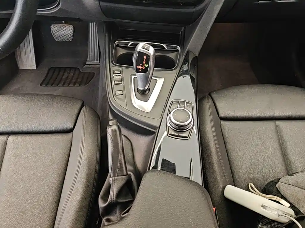 BMW 3 Series GT — фото 14