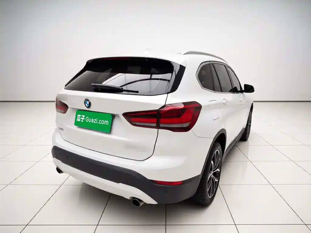 BMW X1 — фото 4