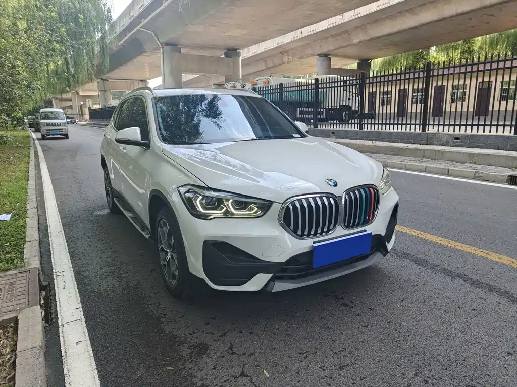 BMW X1 — фото 3