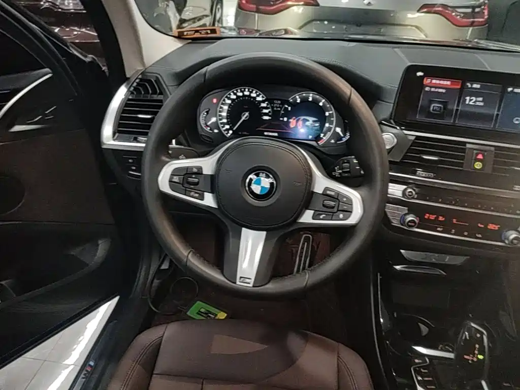 BMW X3 — фото 11