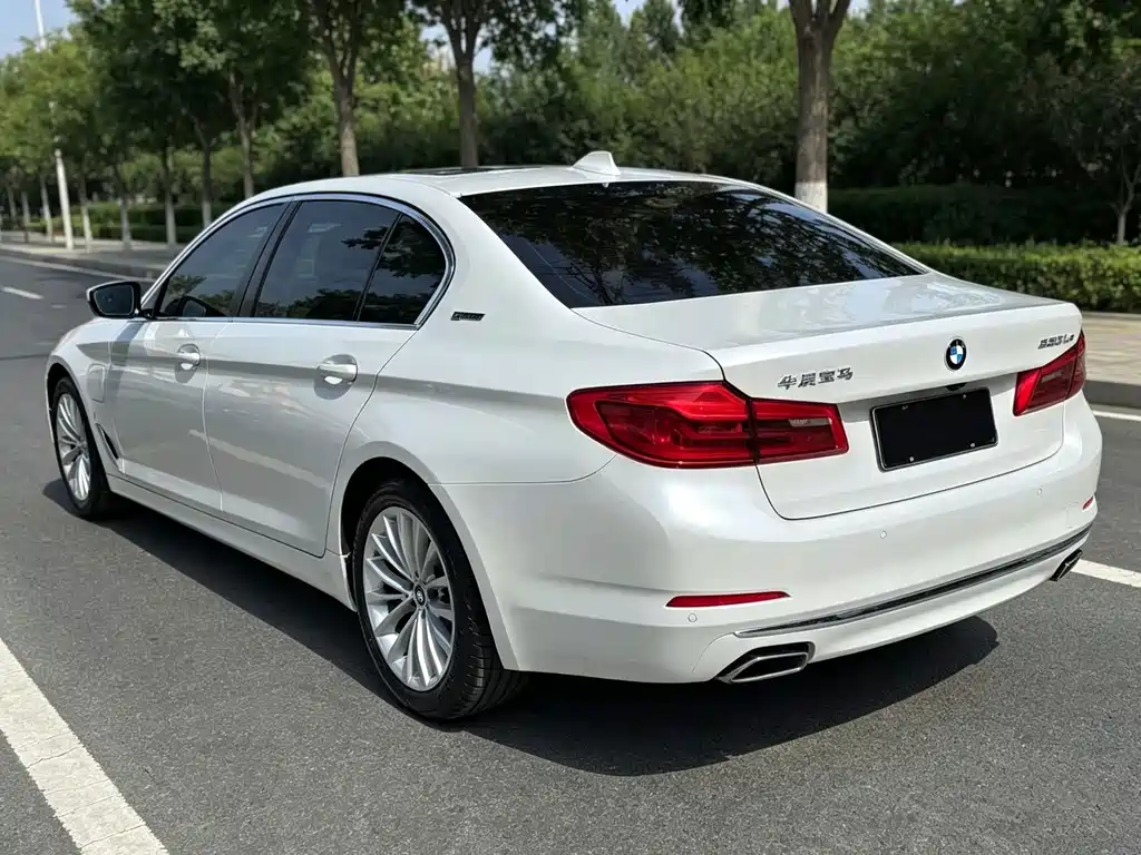 BMW 5 Series New Energy — фото 4