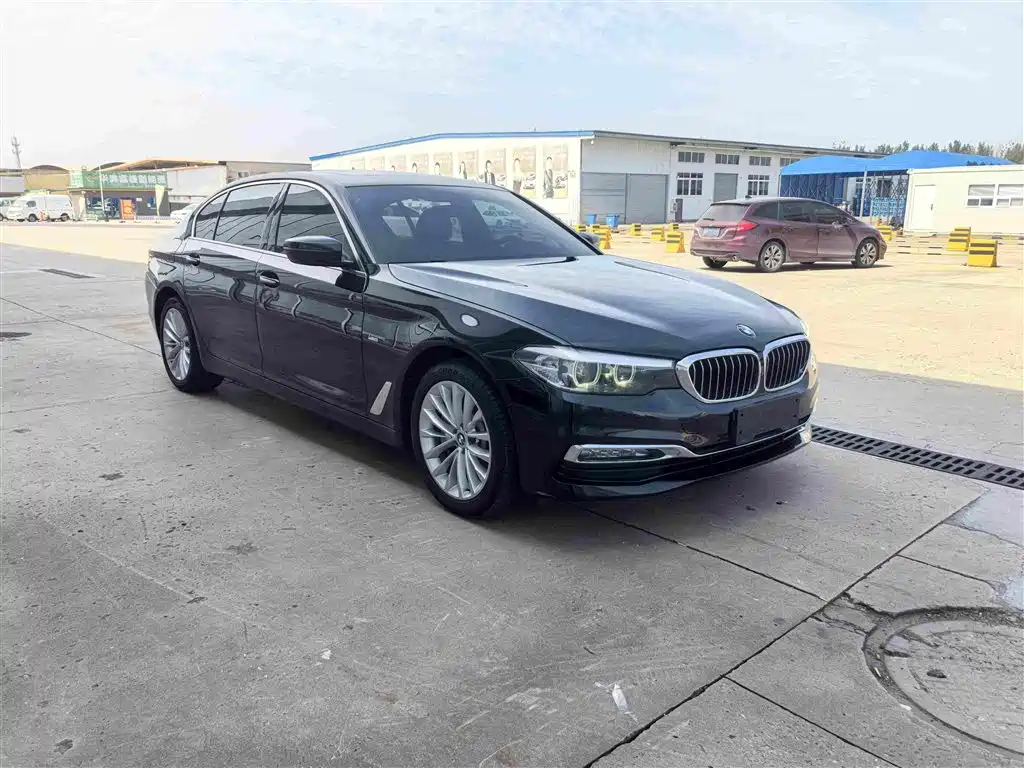 BMW 5 Series — фото 3