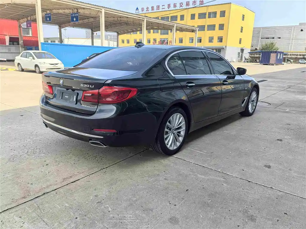 BMW 5 Series — фото 4