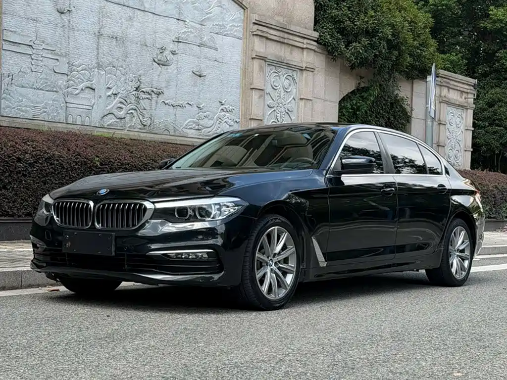 BMW 5 Series — фото 3