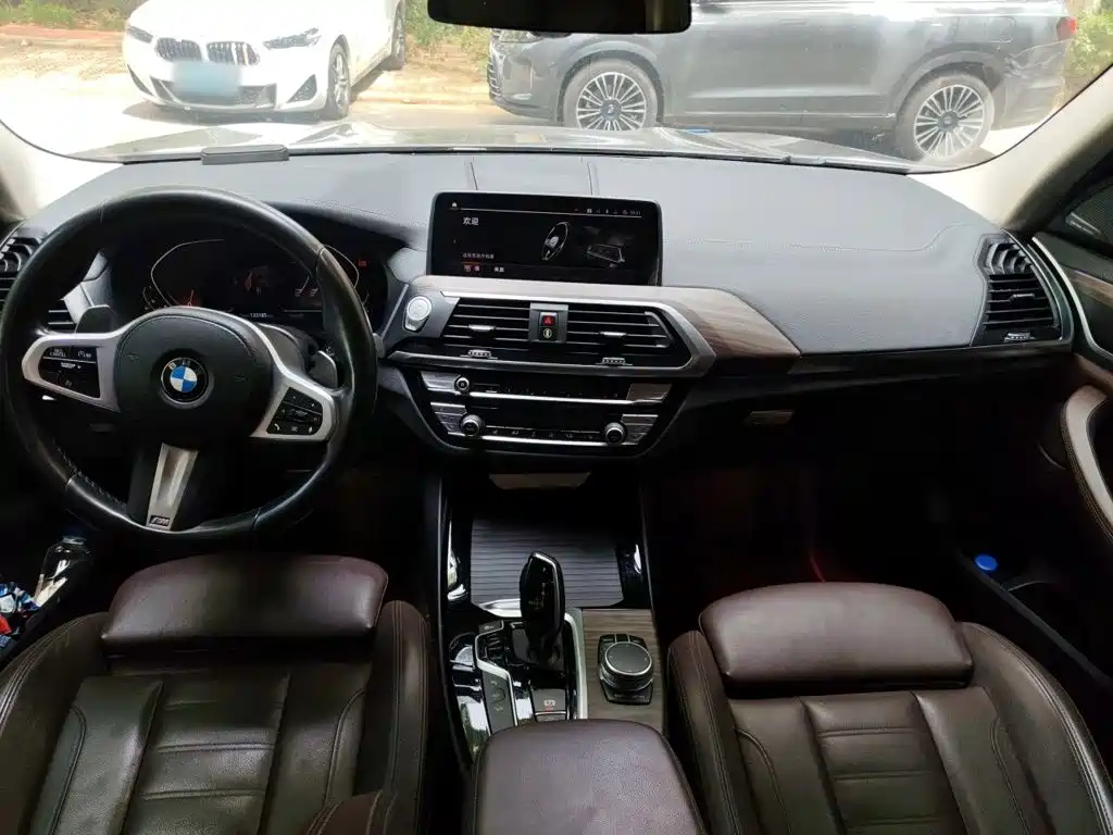 BMW X3 — фото 10