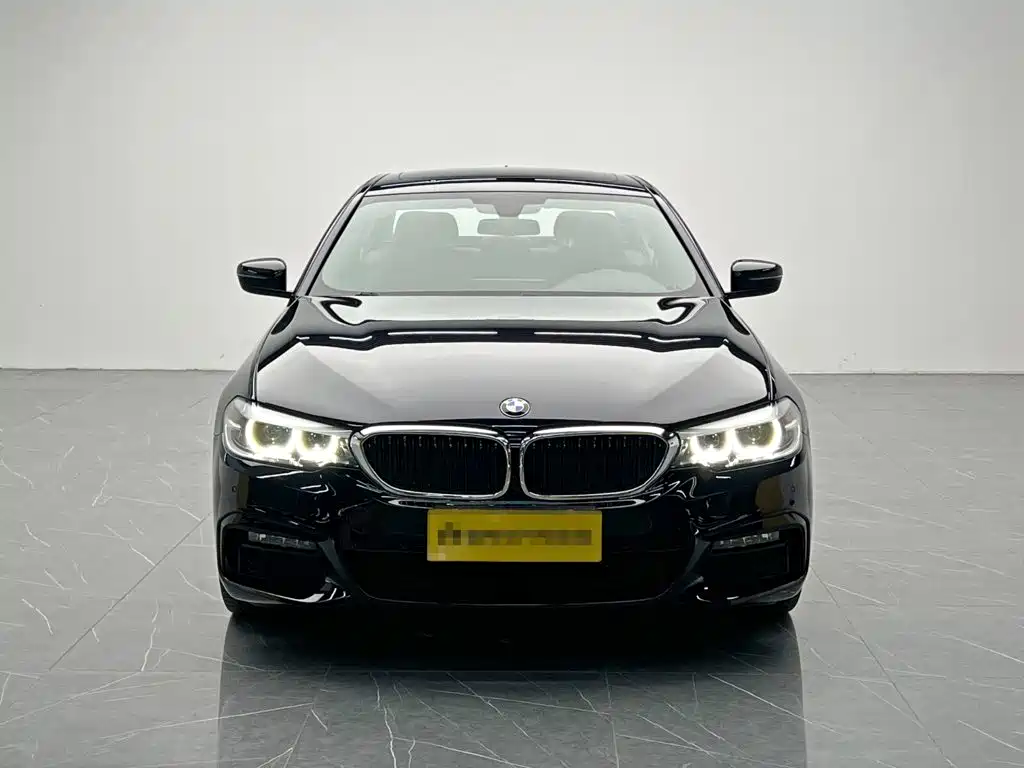 BMW 5 Series — фото 2