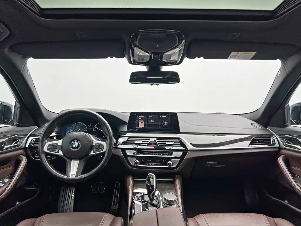 BMW 5 Series — фото 21