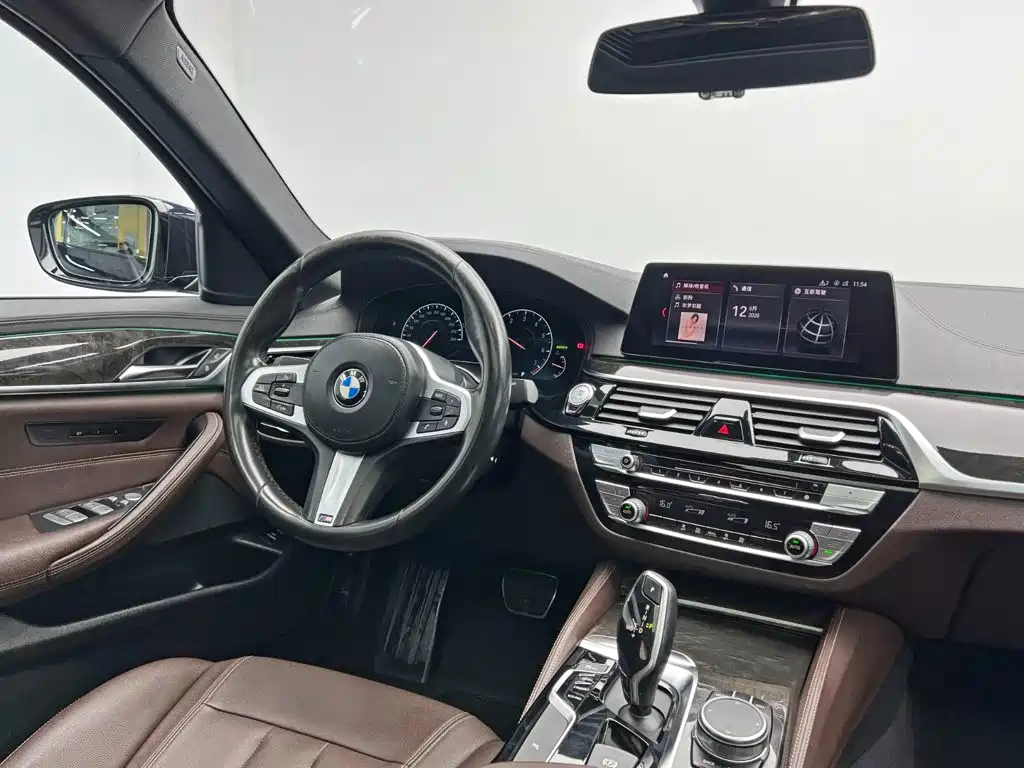 BMW 5 Series — фото 22