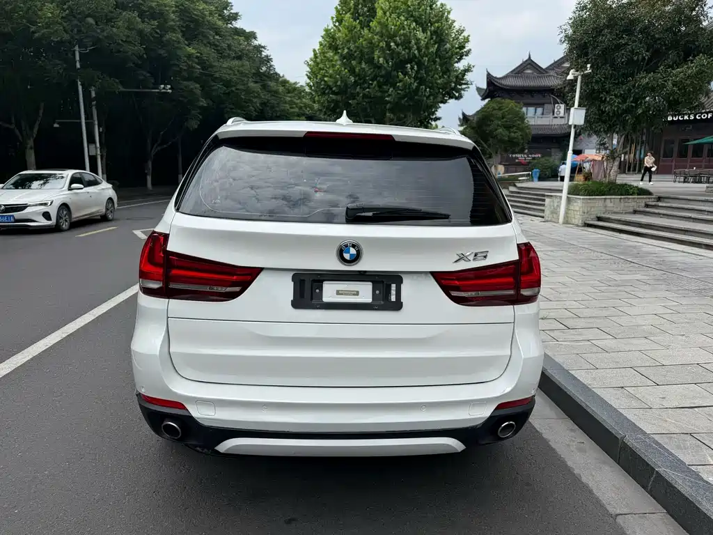 BMW X5 (Import) — фото 4