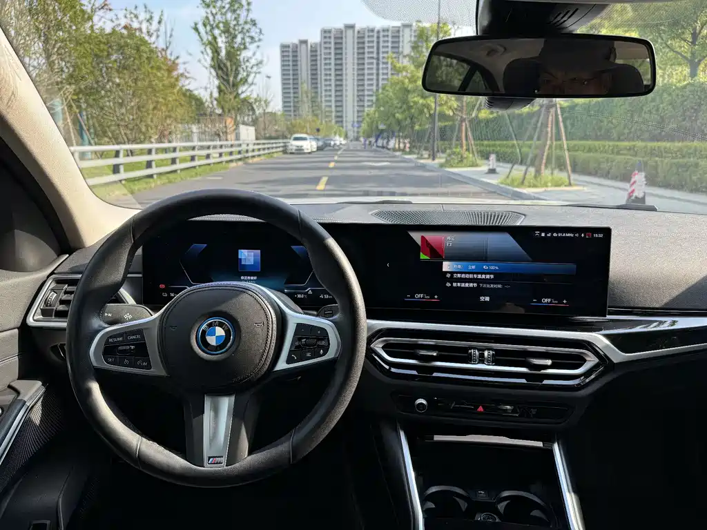 BMW i3 — фото 17