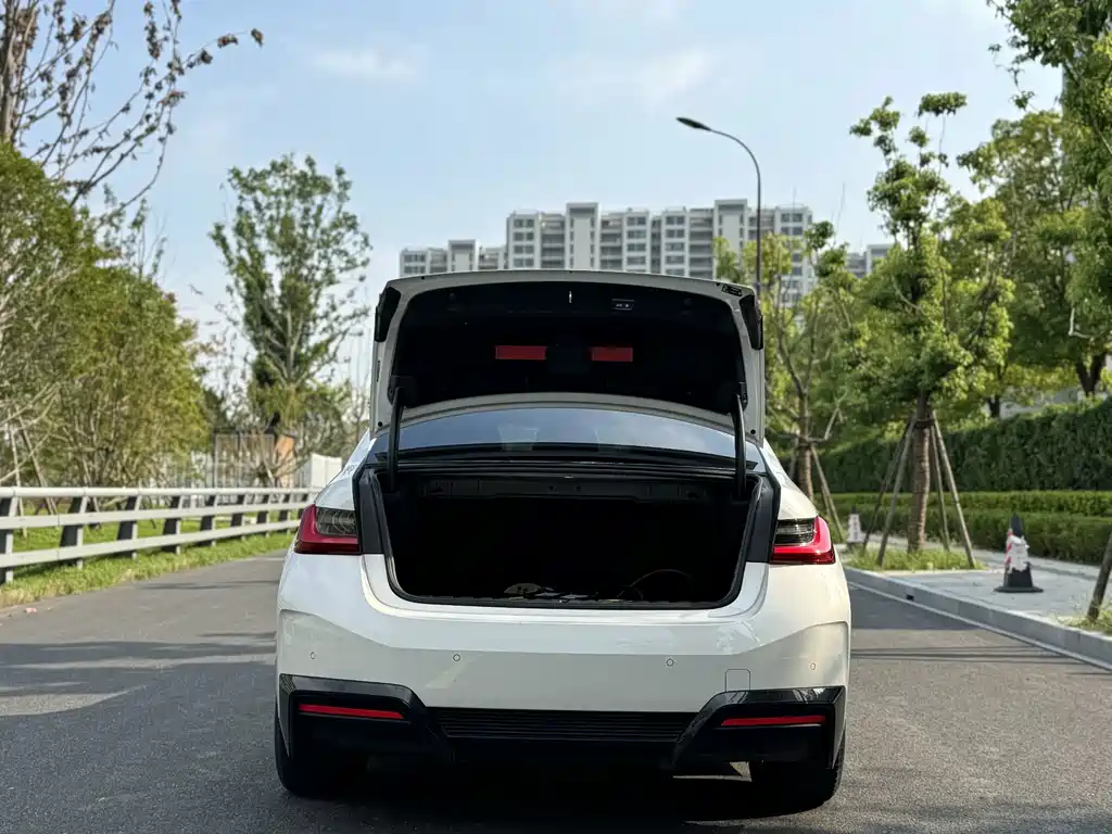 BMW i3 — фото 5