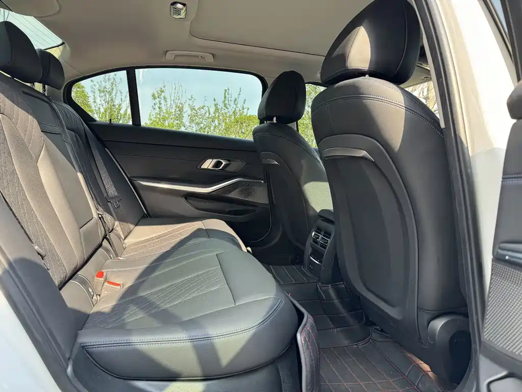 BMW i3 — фото 10