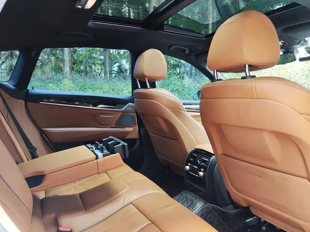 BMW 6 Series GT — фото 14