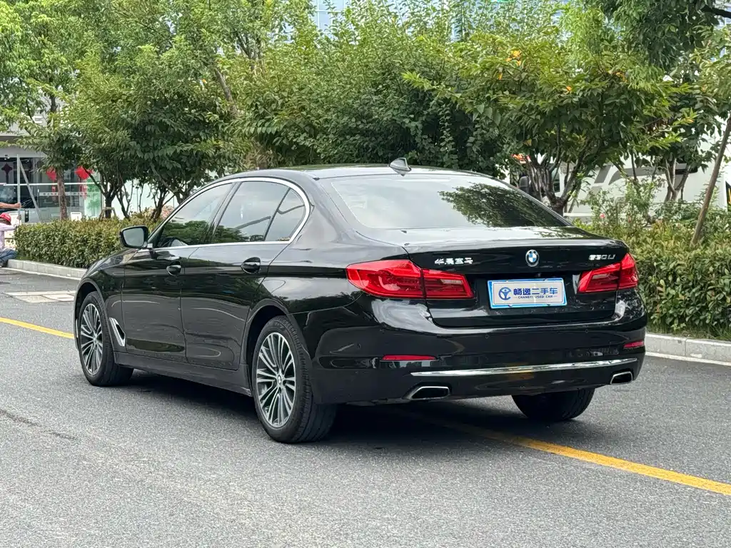BMW 5 Series — фото 6