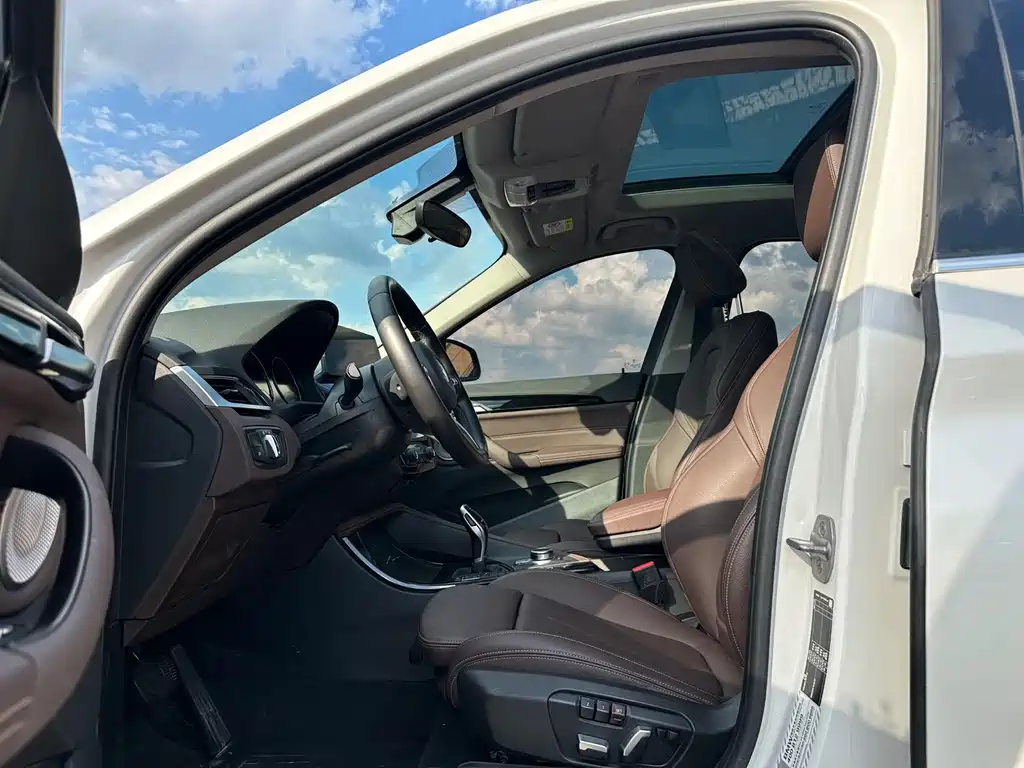 BMW X1 — фото 4