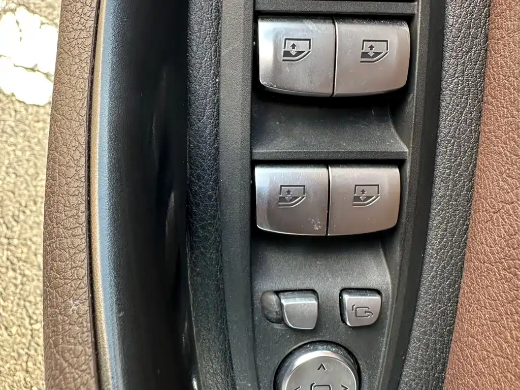BMW X1 — фото 10