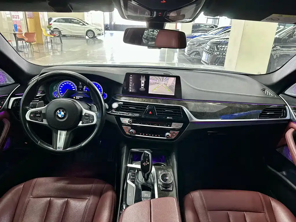 BMW 5 Series — фото 5