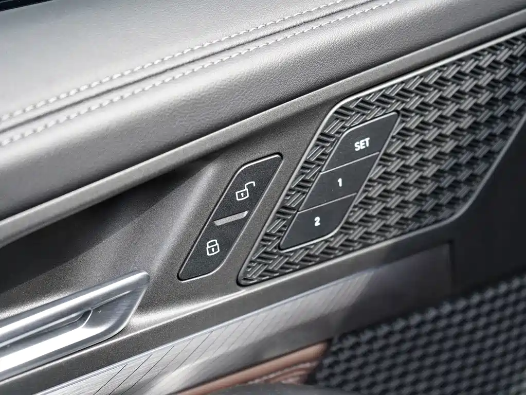 BMW X1 — фото 19
