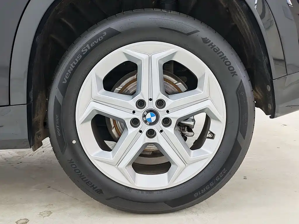BMW X1 — фото 19