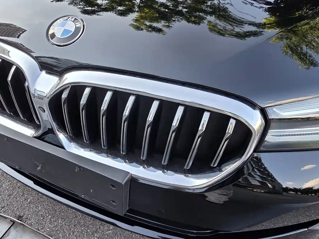 BMW 5 Series — фото 20