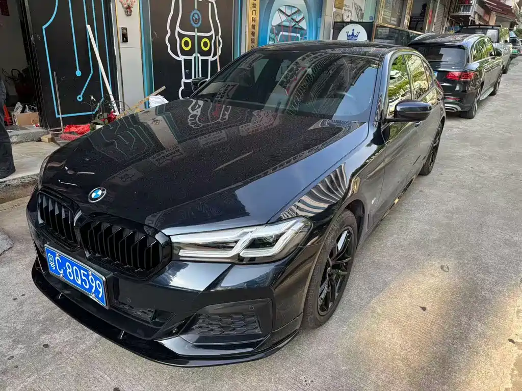 BMW 5 Series — фото 4