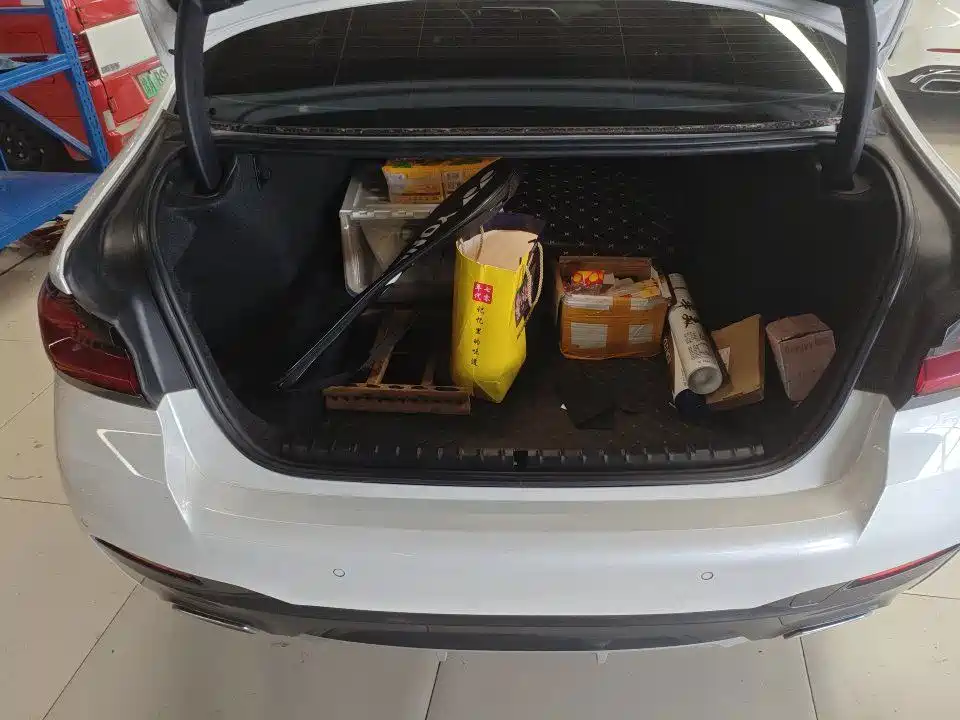 BMW 5 Series — фото 10