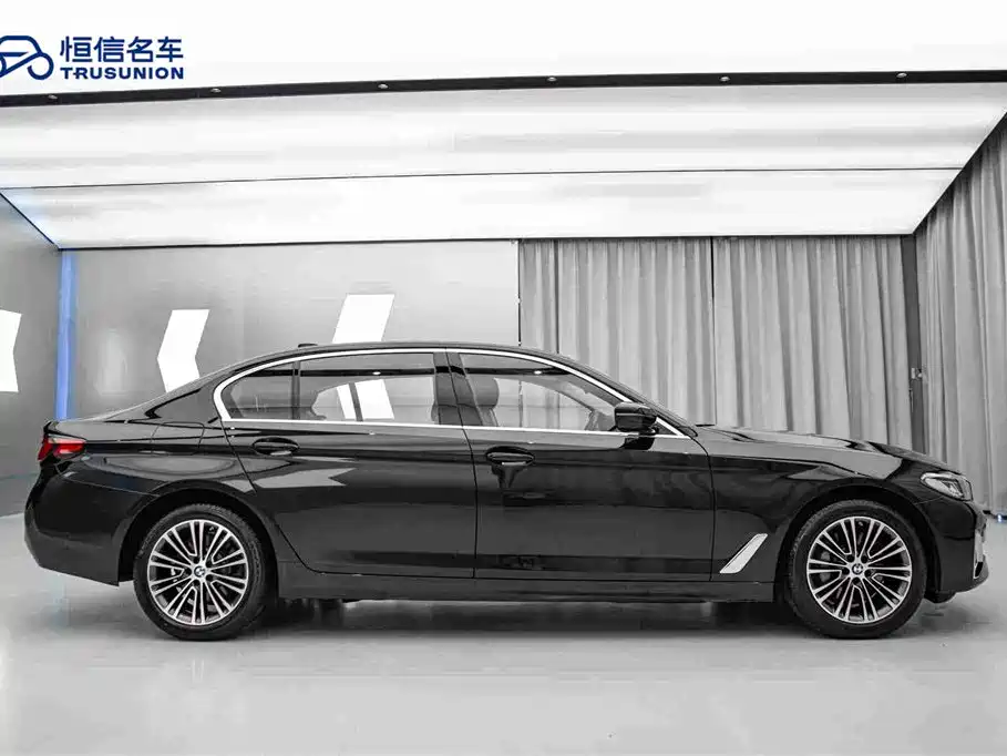BMW 5 Series — фото 4