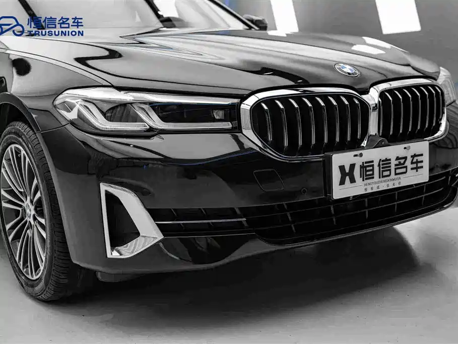 BMW 5 Series — фото 9