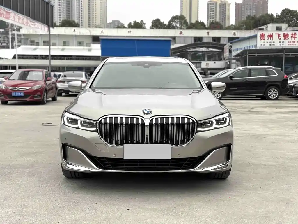 BMW 7 Series — фото 2