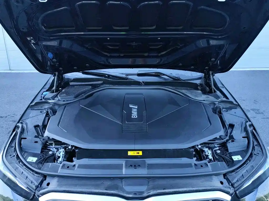 BMW i5 — фото 14