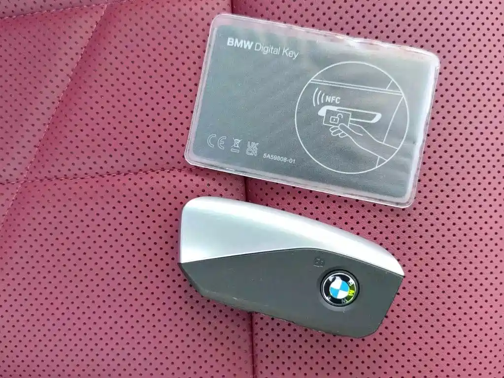 BMW i5 — фото 15