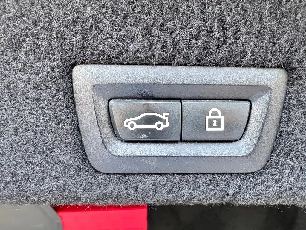 BMW 7 Series — фото 15