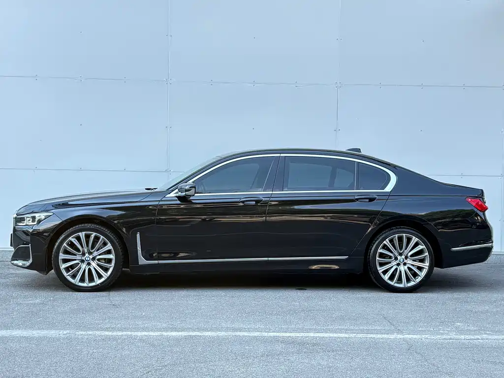 BMW 7 Series — фото 3