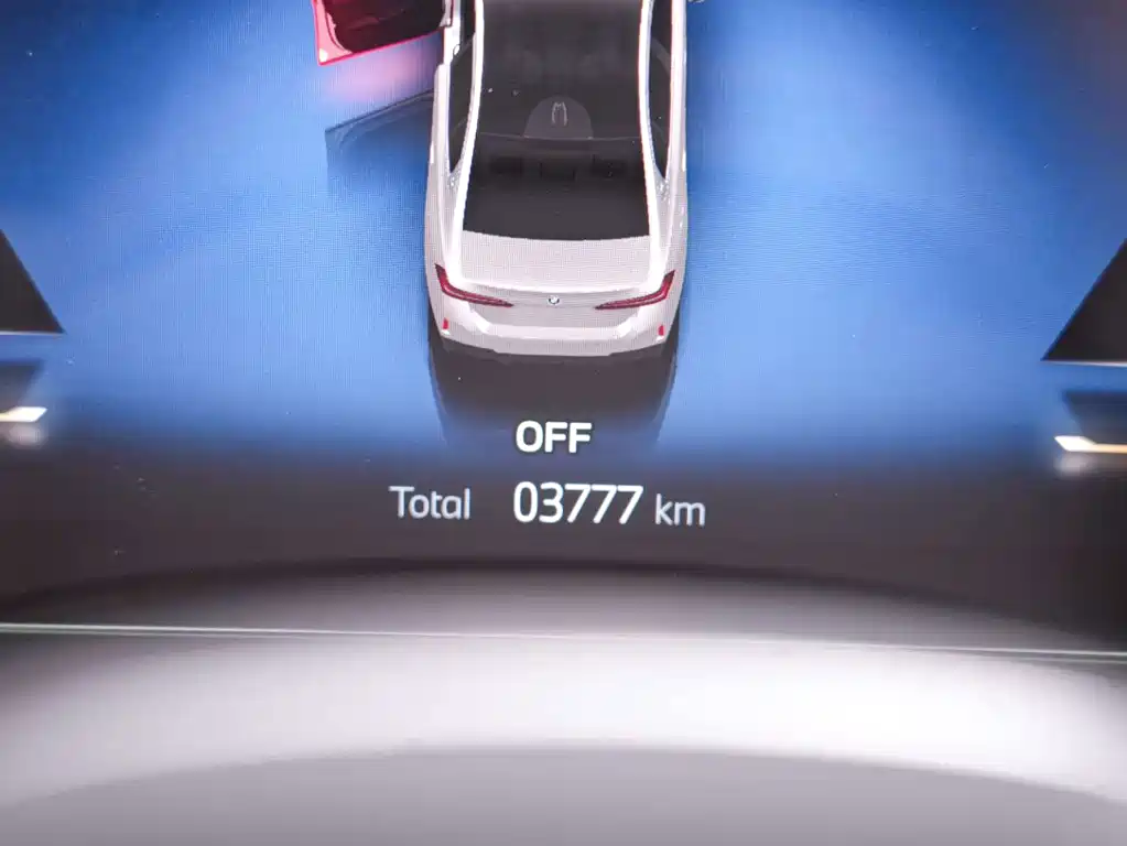 BMW 5 Series — фото 13