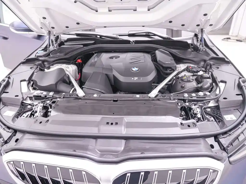 BMW 5 Series — фото 23