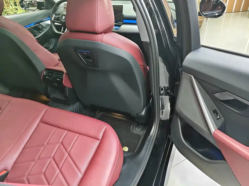 BMW 5 Series (Import) — фото 10