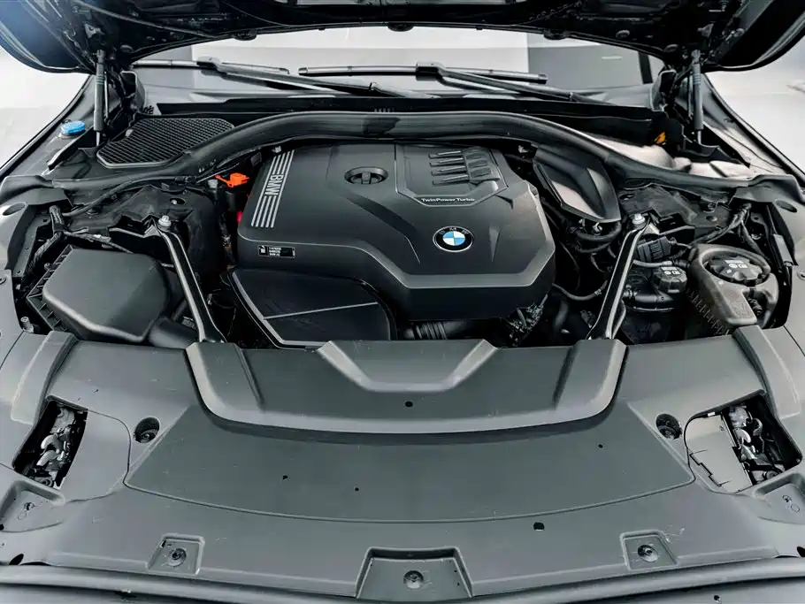 BMW 7 Series — фото 26