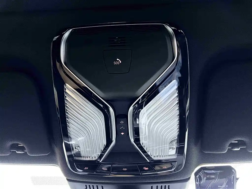 BMW 7 Series — фото 19