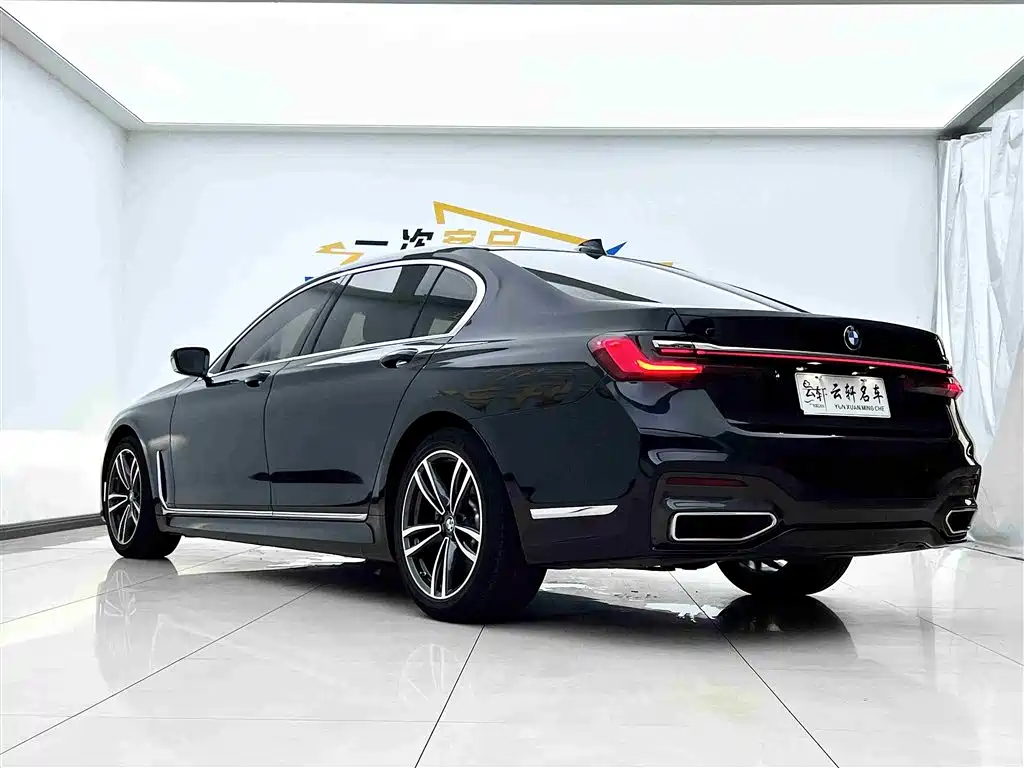 BMW 7 Series — фото 4