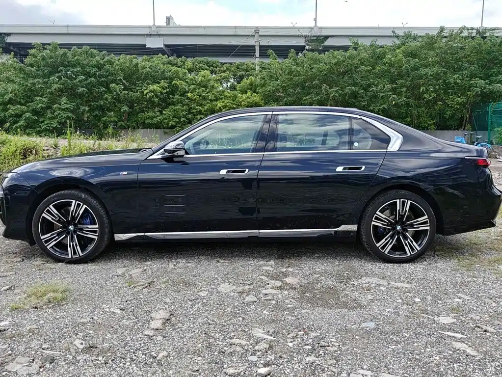 BMW 7 Series — фото 4