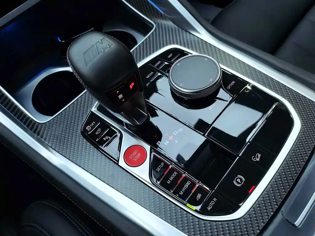 BMW XM — фото 31