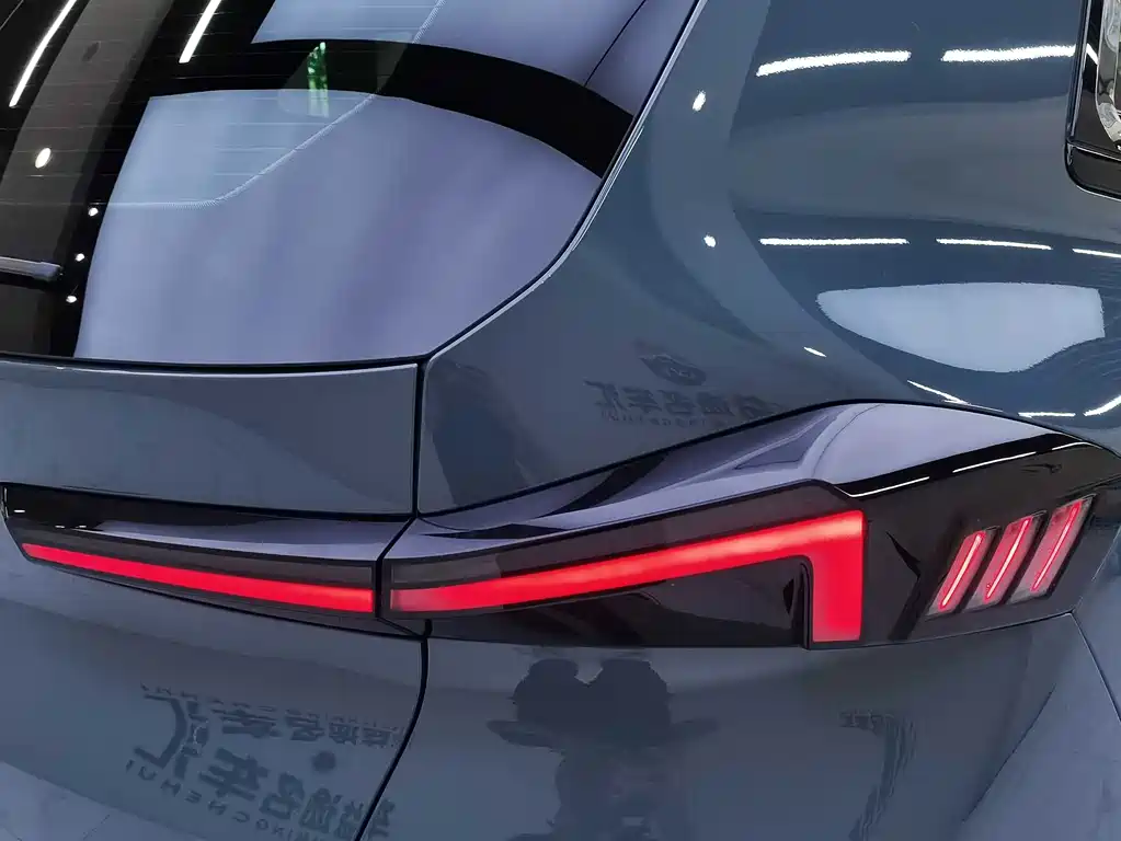 BMW XM — фото 10