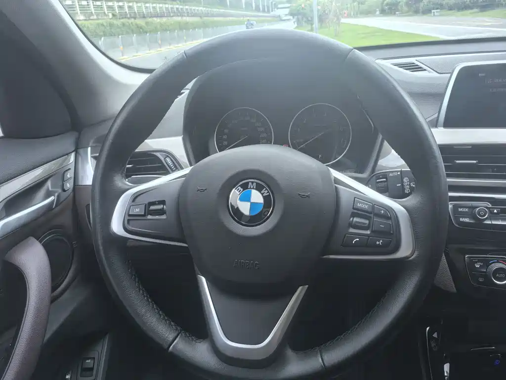 BMW X1 New Energy — фото 11