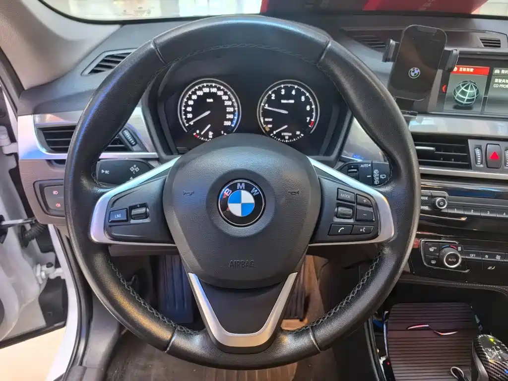 BMW X1 — фото 14