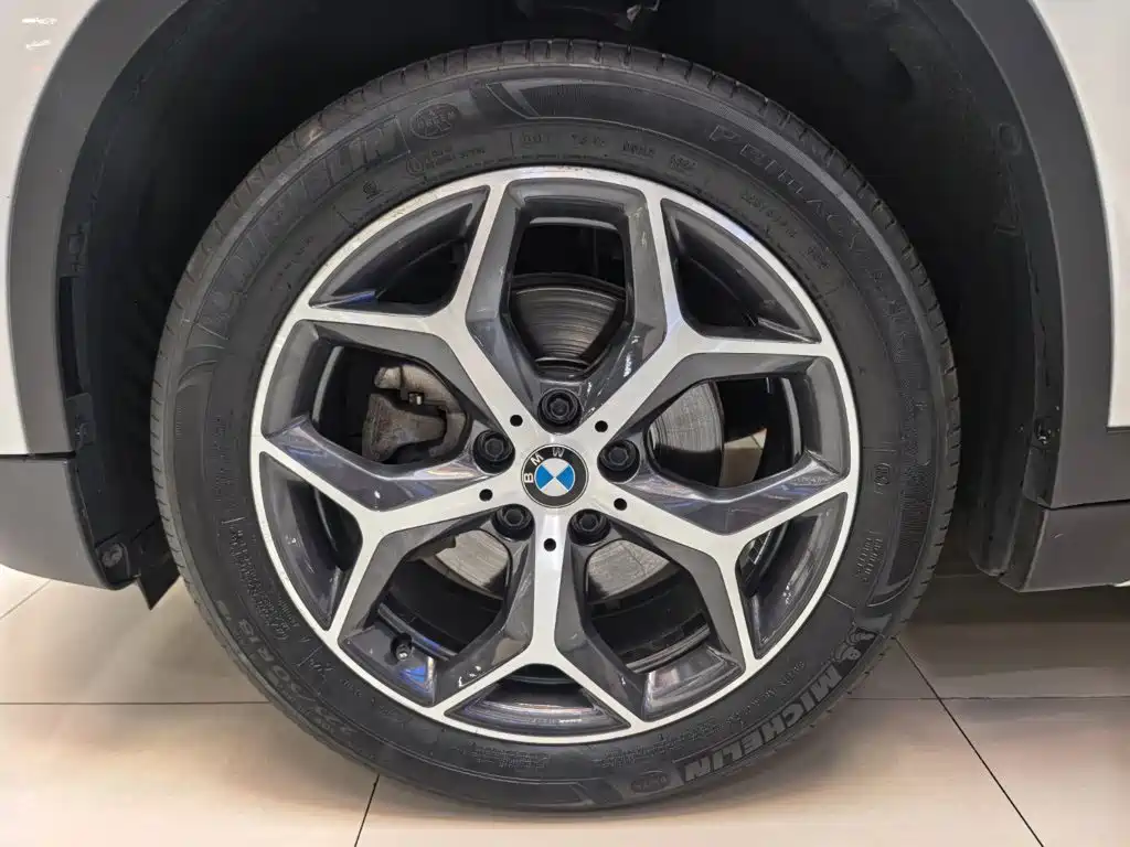 BMW X1 — фото 18