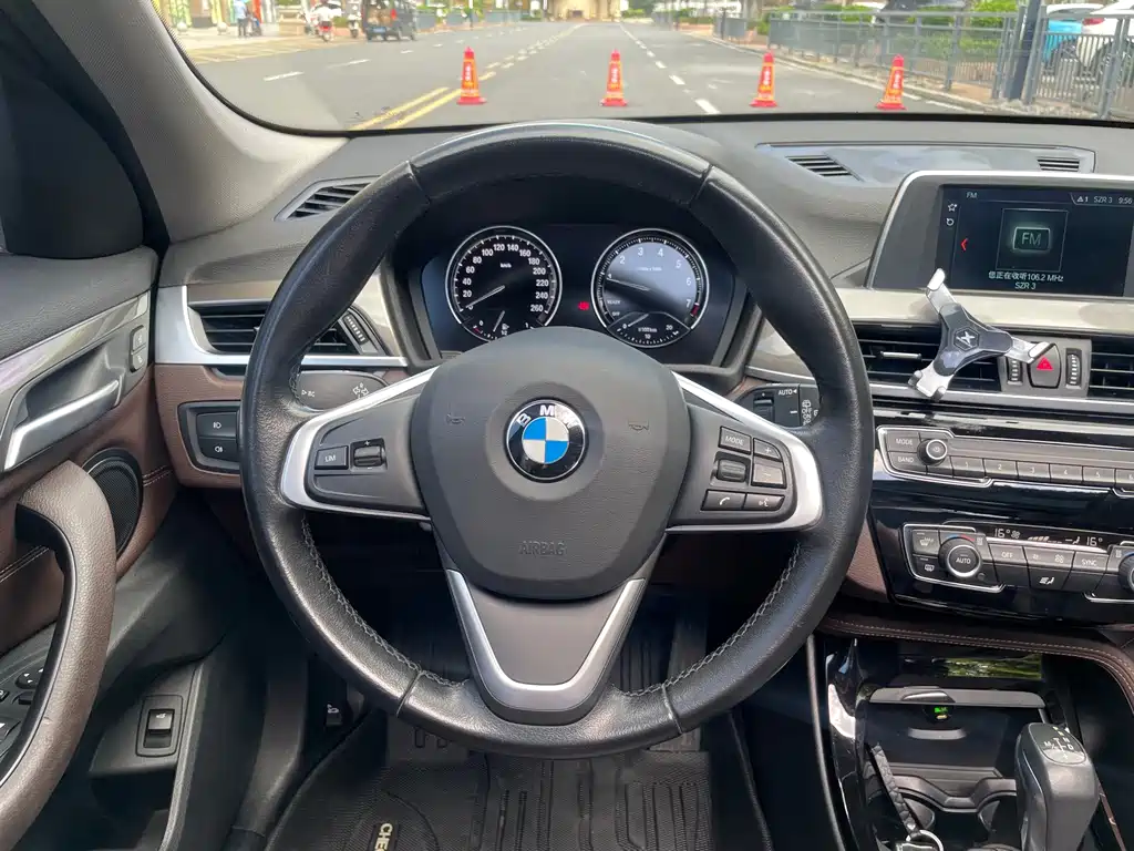 BMW X1 — фото 16