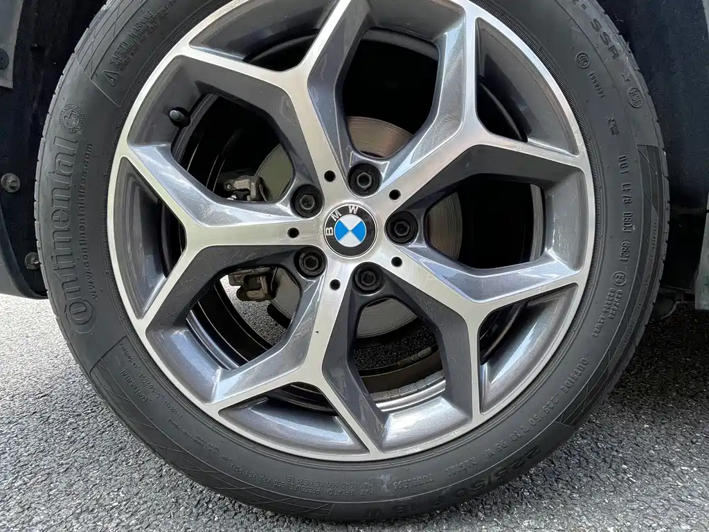 BMW X1 — фото 19