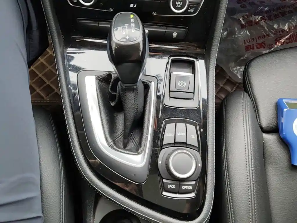 BMW 2 Series Active Tourer — фото 14