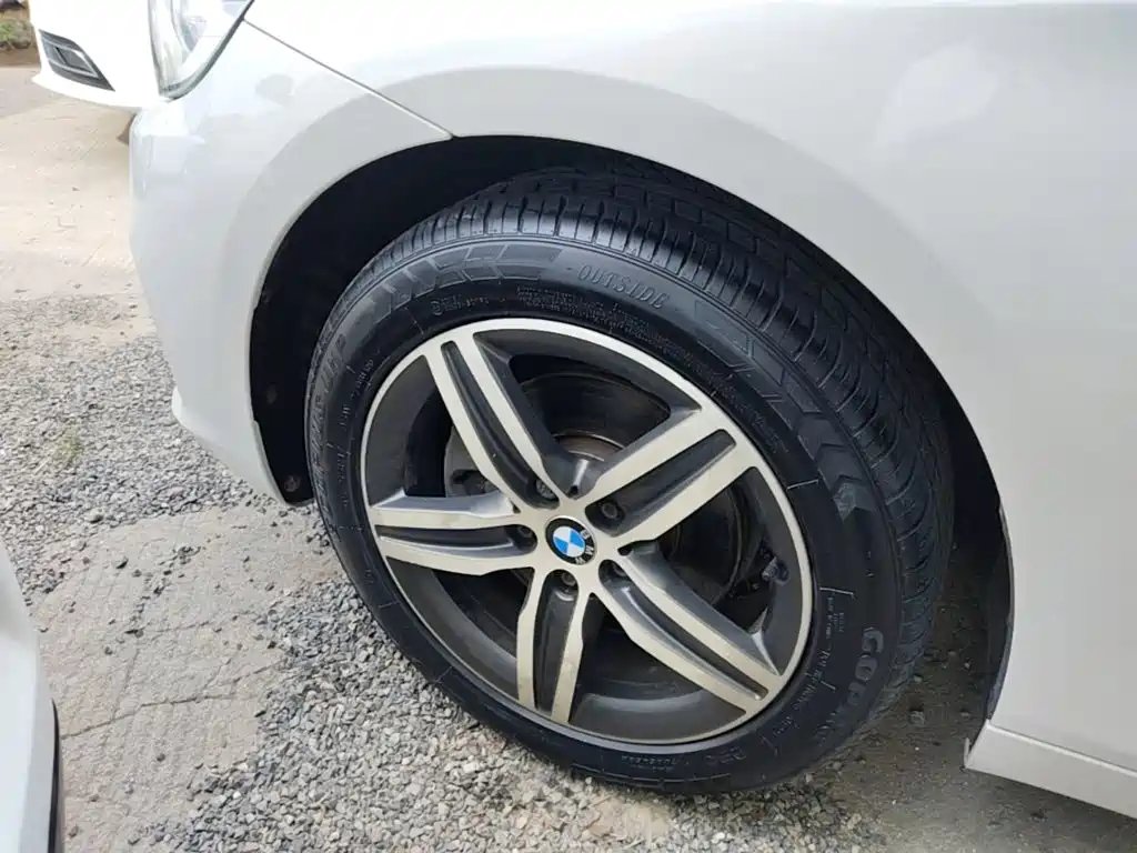 BMW 2 Series Active Tourer — фото 23