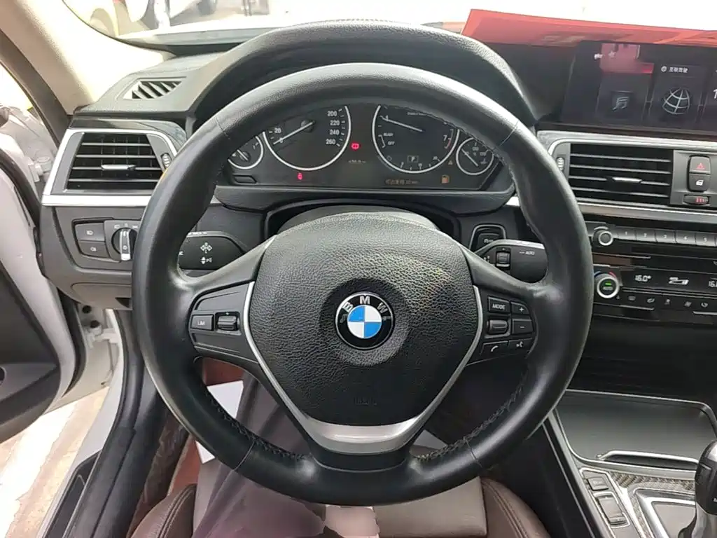 BMW 3 Series — фото 11